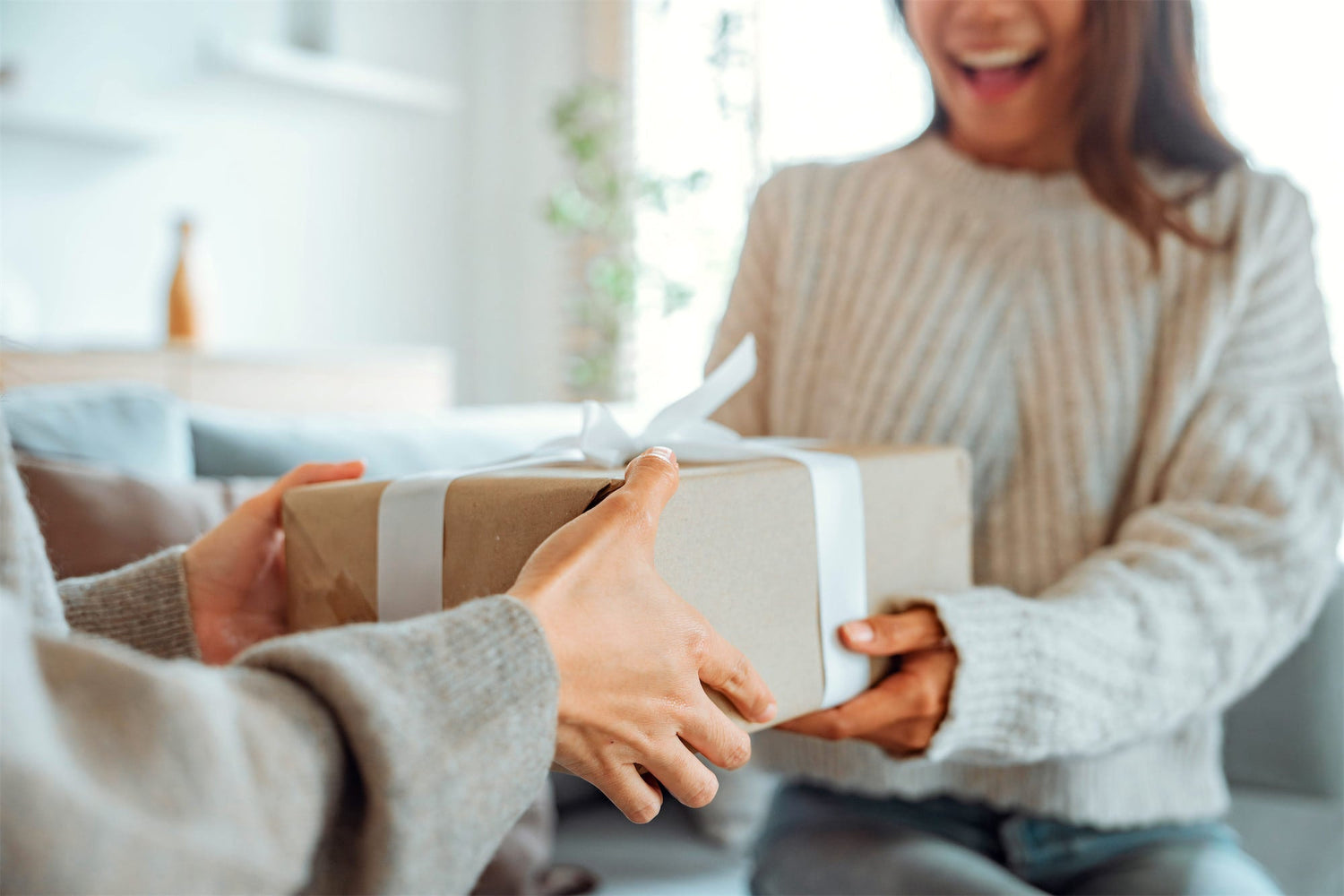Best Friend Gifts: The Emotional Impact of Personalized Art